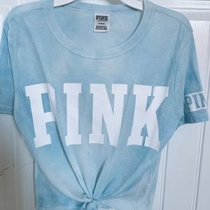baby blue tie dye cropped shirt:)